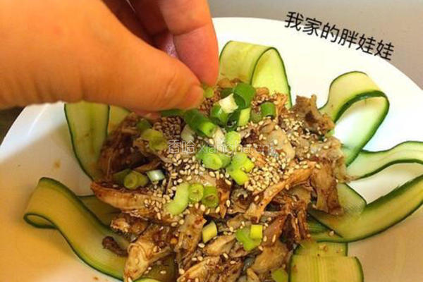 凉拌麻辣手撕鸡腿肉的做法图解7