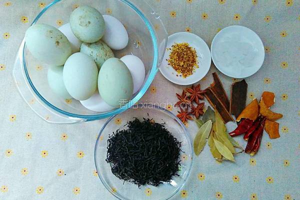 立夏蛋之桂花五香茶叶蛋的做法图解1