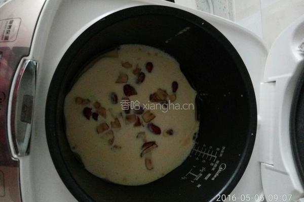 红枣电饭煲蛋糕的做法图解3