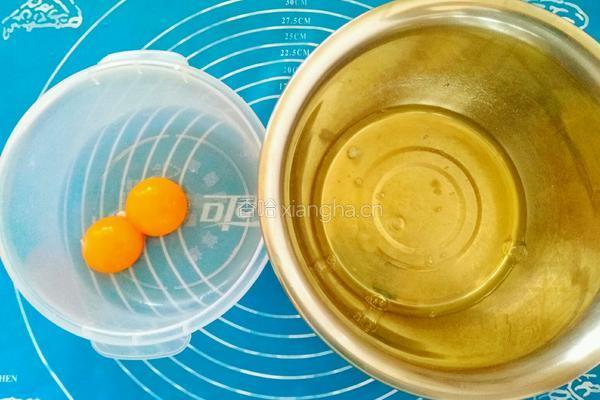 6寸抹茶酸奶戚风蛋糕的做法图解1
