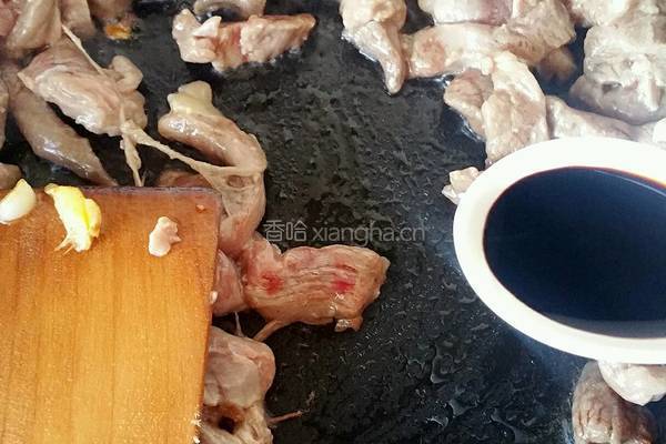 双葱爆羊肉的做法图解7