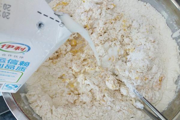 牛奶蜂蜜酥脆软麻花的做法图解5