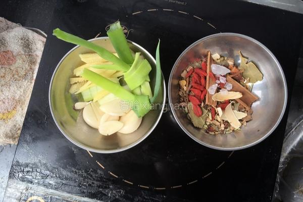 麻辣鸡脖的做法图解1