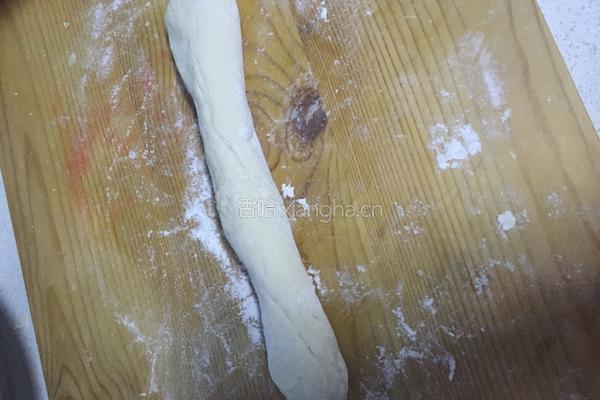 土豆韭菜馅包子的做法图解3