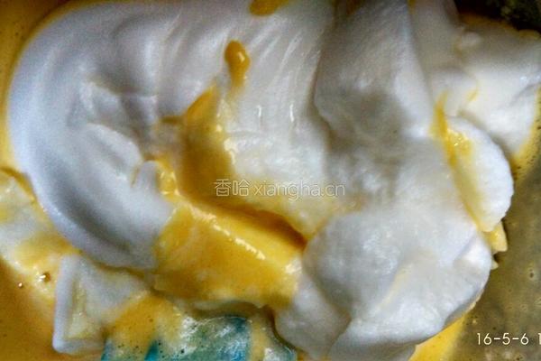 蜂蜜蛋糕卷的做法图解4