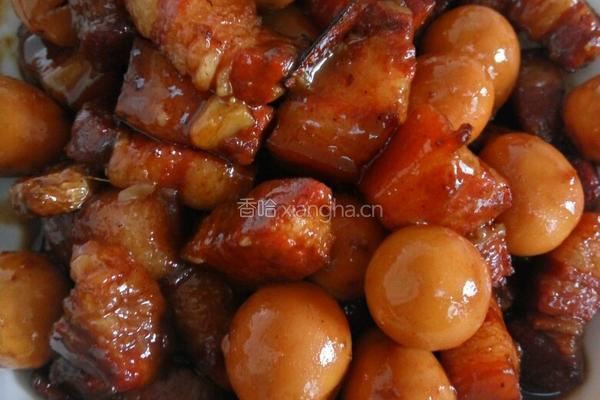 红烧肉炖鹌鹑蛋
