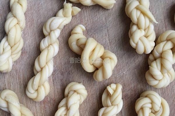 香脆麻花的做法图解2