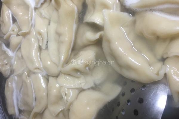 白菜猪肉饺的做法图解10