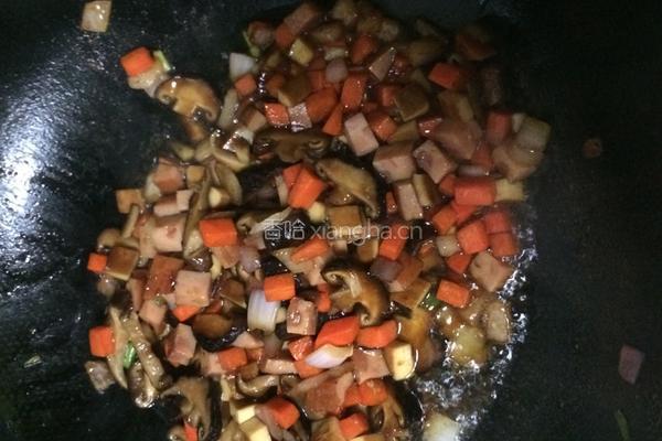 什锦炒饭的做法图解4