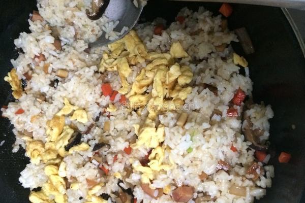 什锦炒饭的做法图解6