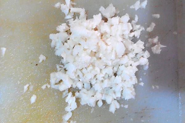 鲜虾酿香菇的做法图解2
