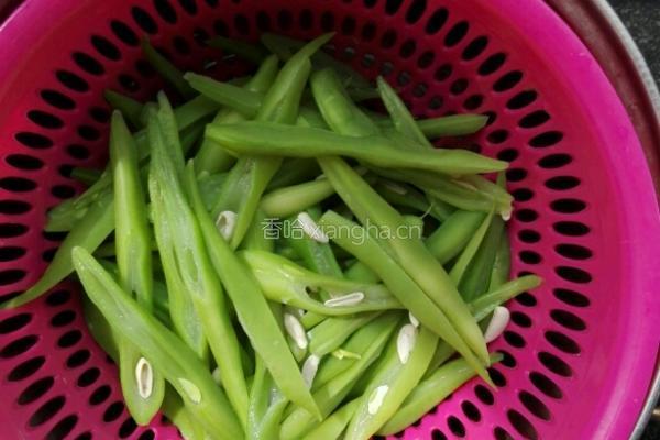 凉拌豆角丝～家常菜的做法图解3