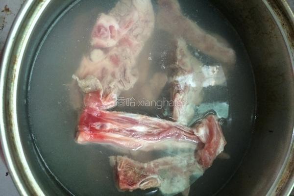 猪骨榴莲壳汤的做法图解2