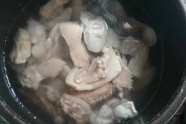 鸭肉萝卜汤的做法图解3