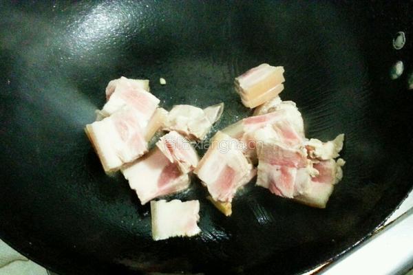五花肉煮毛豆的做法图解3