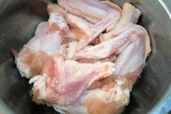 简单的孜然炸鸡翅的做法图解1