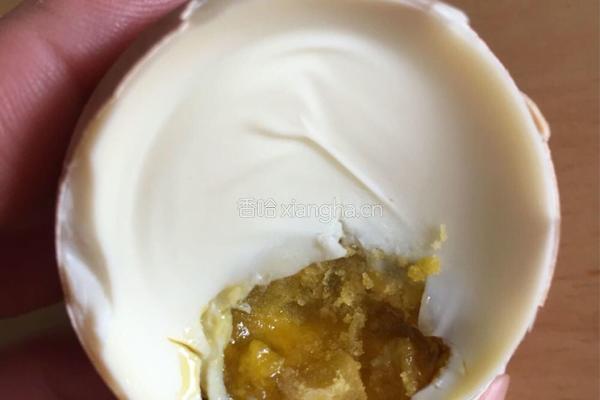 自制咸鸡蛋的做法图解4