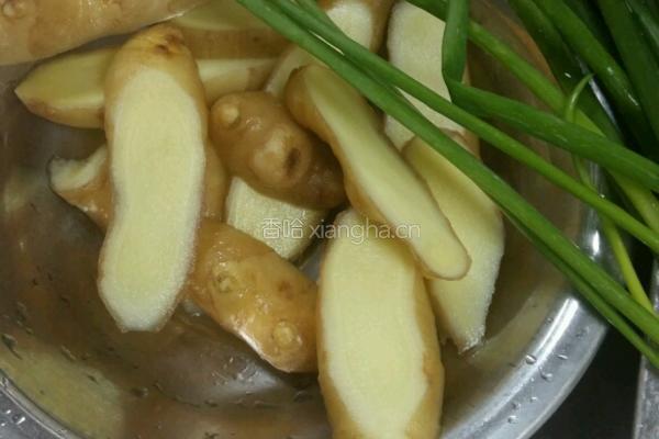 香辣铁锅捆鸭的做法图解1