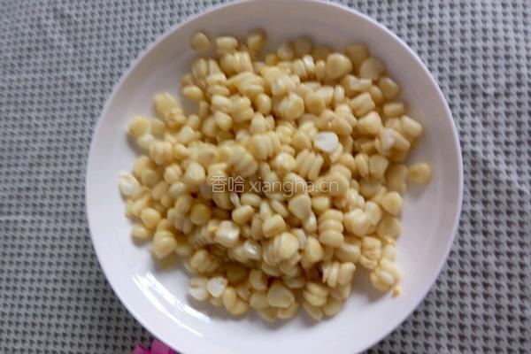 茄汁酱玉米粒的做法图解2