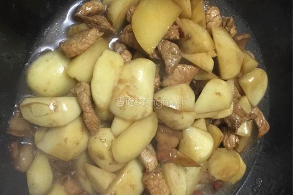 土豆炖红烧肉的做法图解9