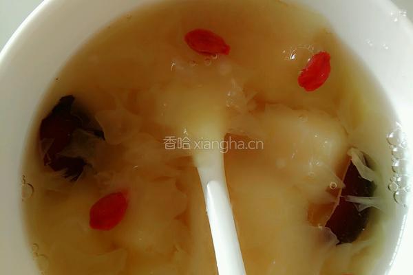 银耳雪梨羹