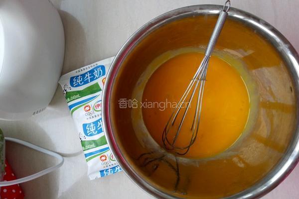 黑加仑抹茶戚风蛋糕的做法图解2