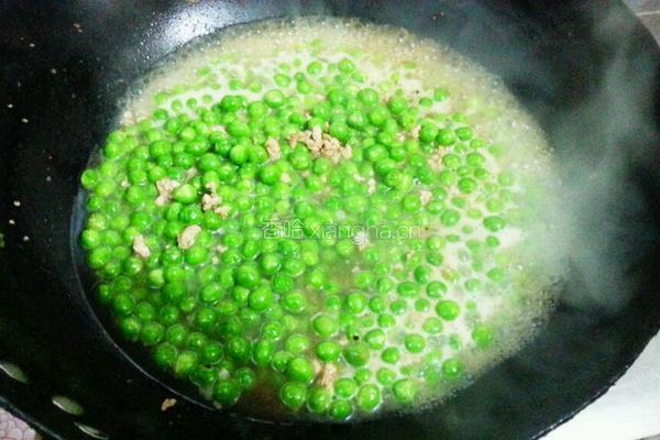 豌豆炒肉沫的做法图解5