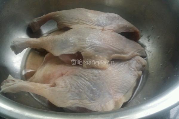 香酥鸭的做法图解1