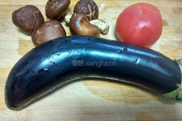 家常烧茄子的做法图解1
