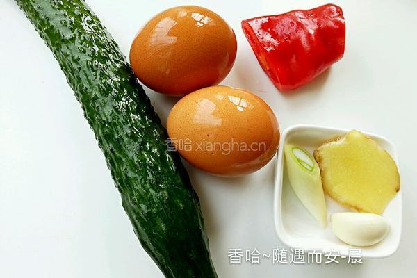 鸡蛋炒黄瓜的做法图解1