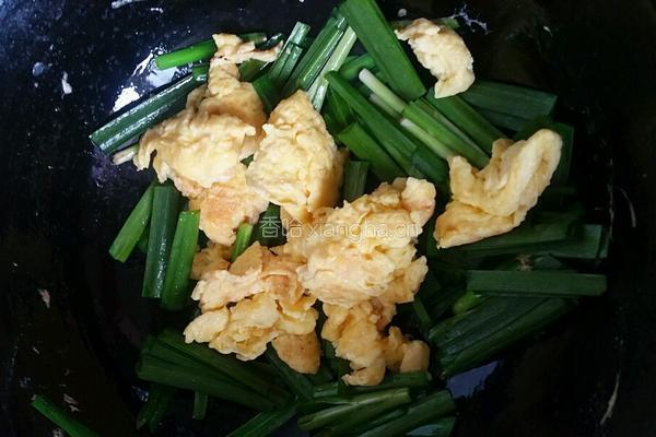 鸡蛋炒韭菜的做法图解7