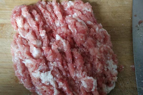 炸小肉丸的做法图解1