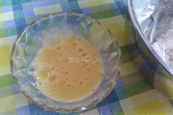 牛奶香蕉蛋饼的做法图解5