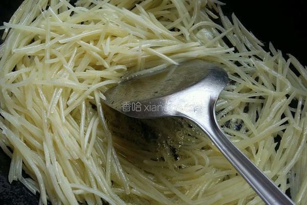 鸡蛋土豆丝的做法图解2