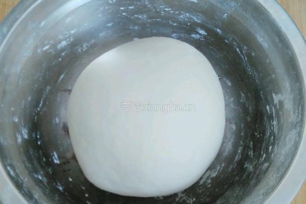 胡萝卜木耳馅饺子的做法图解2