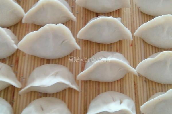 胡萝卜木耳馅饺子的做法图解13