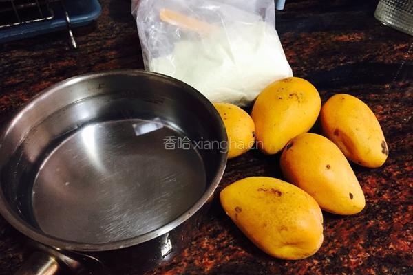 芒果牛奶汁的做法图解1