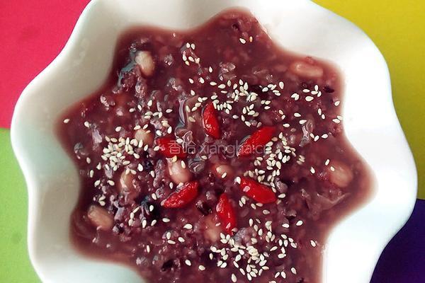 红豆花生黑米粥的做法图解4