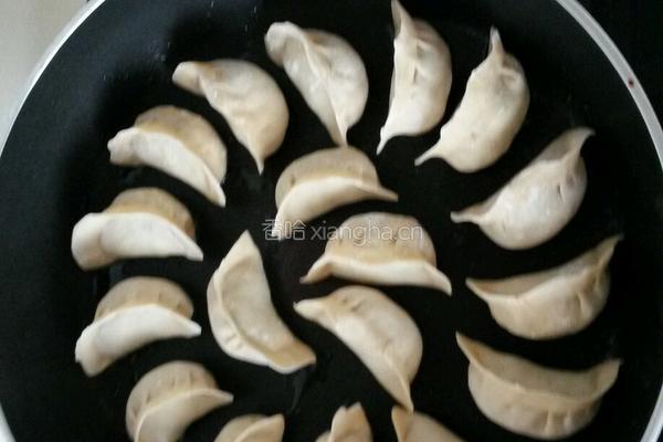 生煎饺子的做法图解2