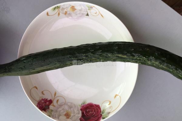腐竹木耳拌黄瓜的做法图解3