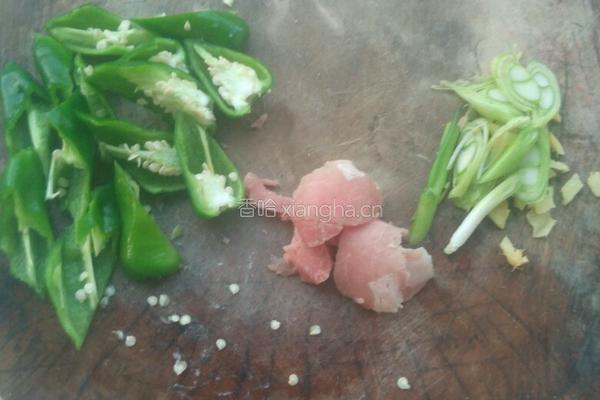 东北尖椒干豆腐的做法图解3