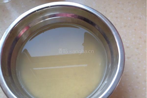 小米粥的做法图解2