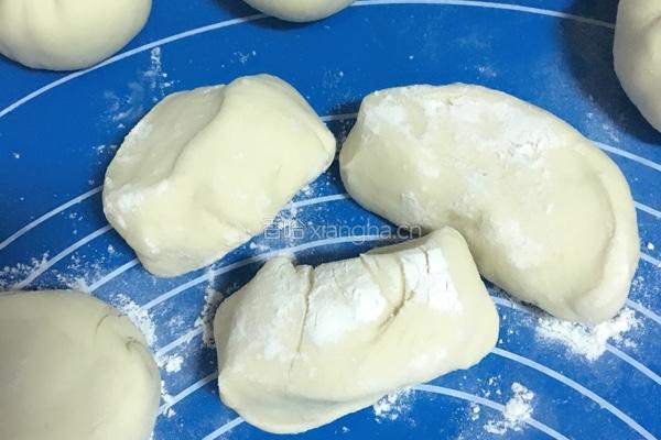 豆沙馅儿包子的做法图解3