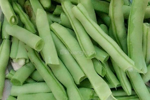 干煸大碗四季豆的做法图解1