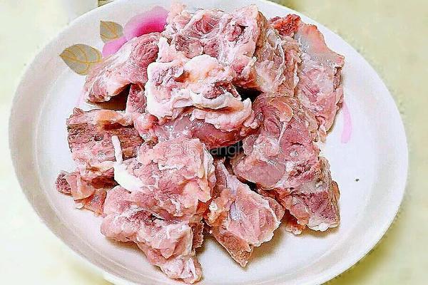 薏米冬瓜排骨汤的做法图解1