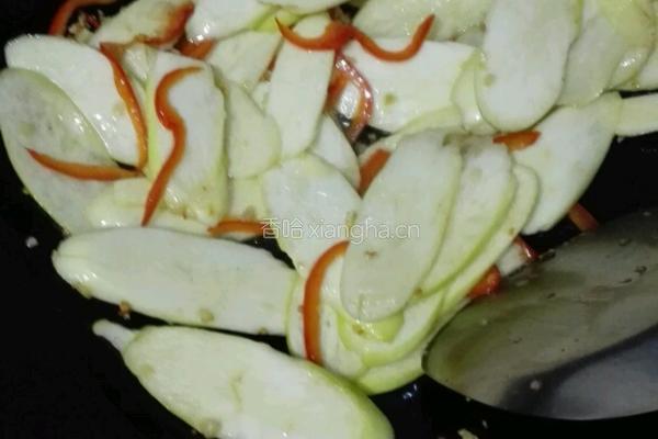 茭白木耳炒肉的做法图解6