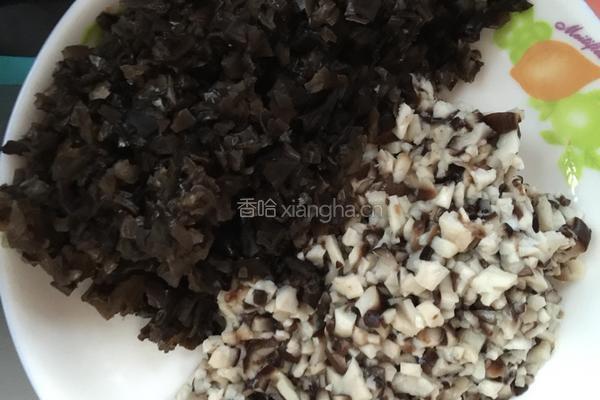 虾仁猪肉大馅馄饨的做法图解1