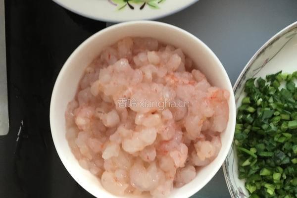 虾仁猪肉大馅馄饨的做法图解3