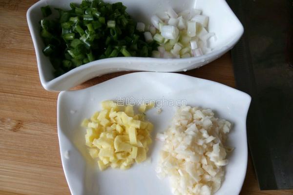 肉末烧茄子的做法图解2
