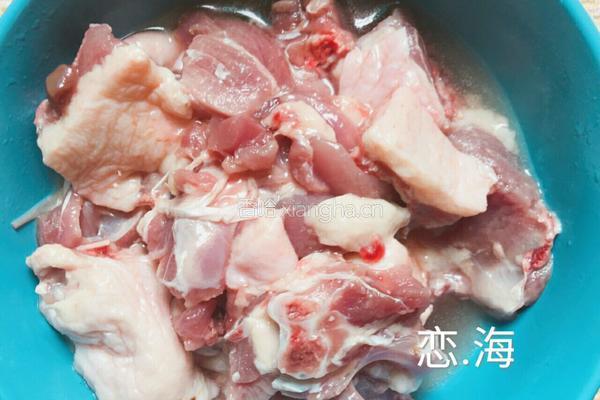 三宝焖鸭（土豆香菇青椒焖鸭）的做法图解3